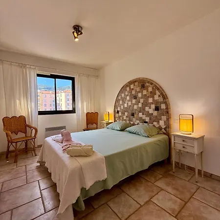 Ideal A Deux Pas Du Port Et Du Centre Apartment Bastia (Corsica)